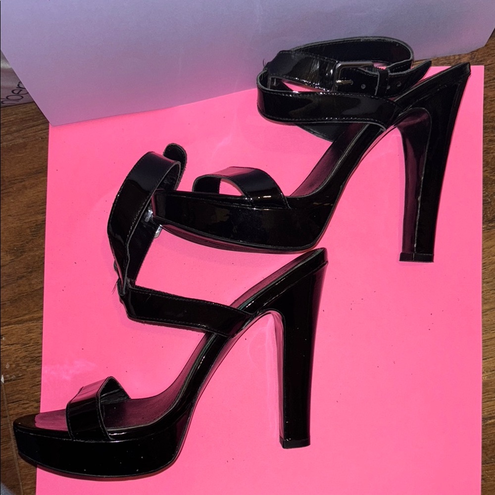 EUC Lauren Ralph Lauren Black Patent Leather Heels with Strap Around Ankle - Picture 4 of 7